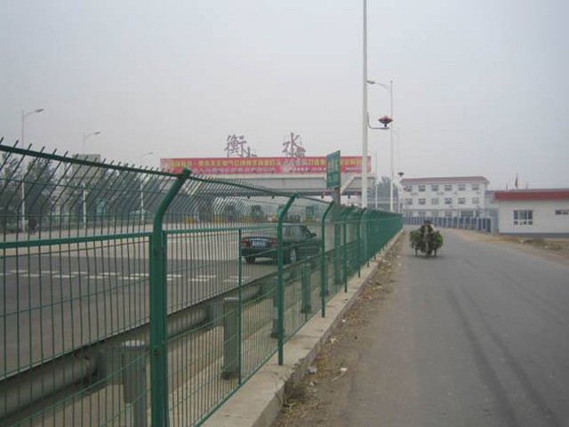 公路隔離柵 公路隔離柵